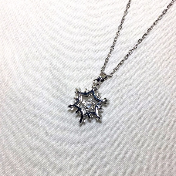 🍏50% OFF/3+...Snowflake Pendant Necklace - Picture 6 of 8